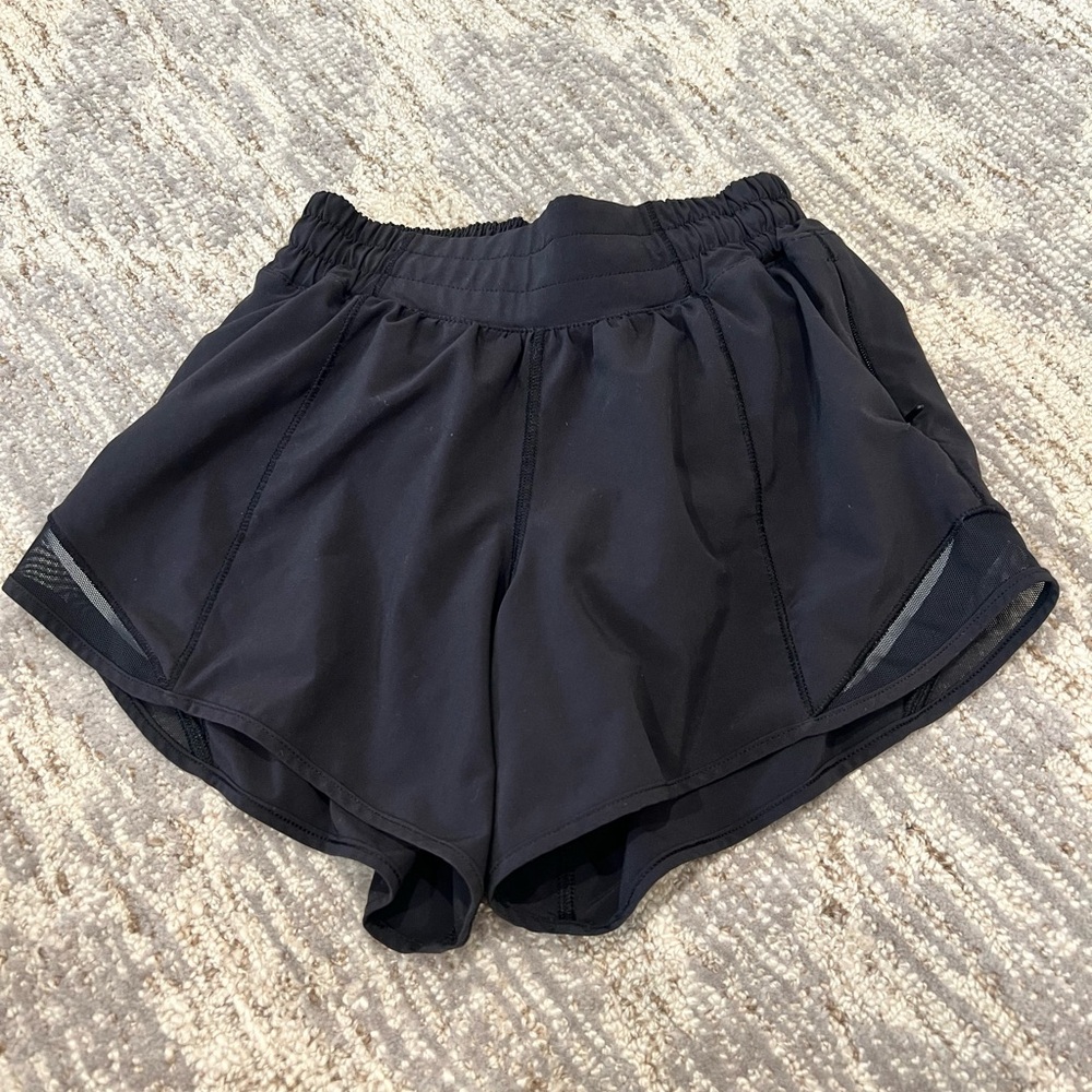 Lululemon Hotty Hot Shorts - Black - Size 2